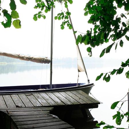 Ferienhaus Am See Perlin Exteriör bild