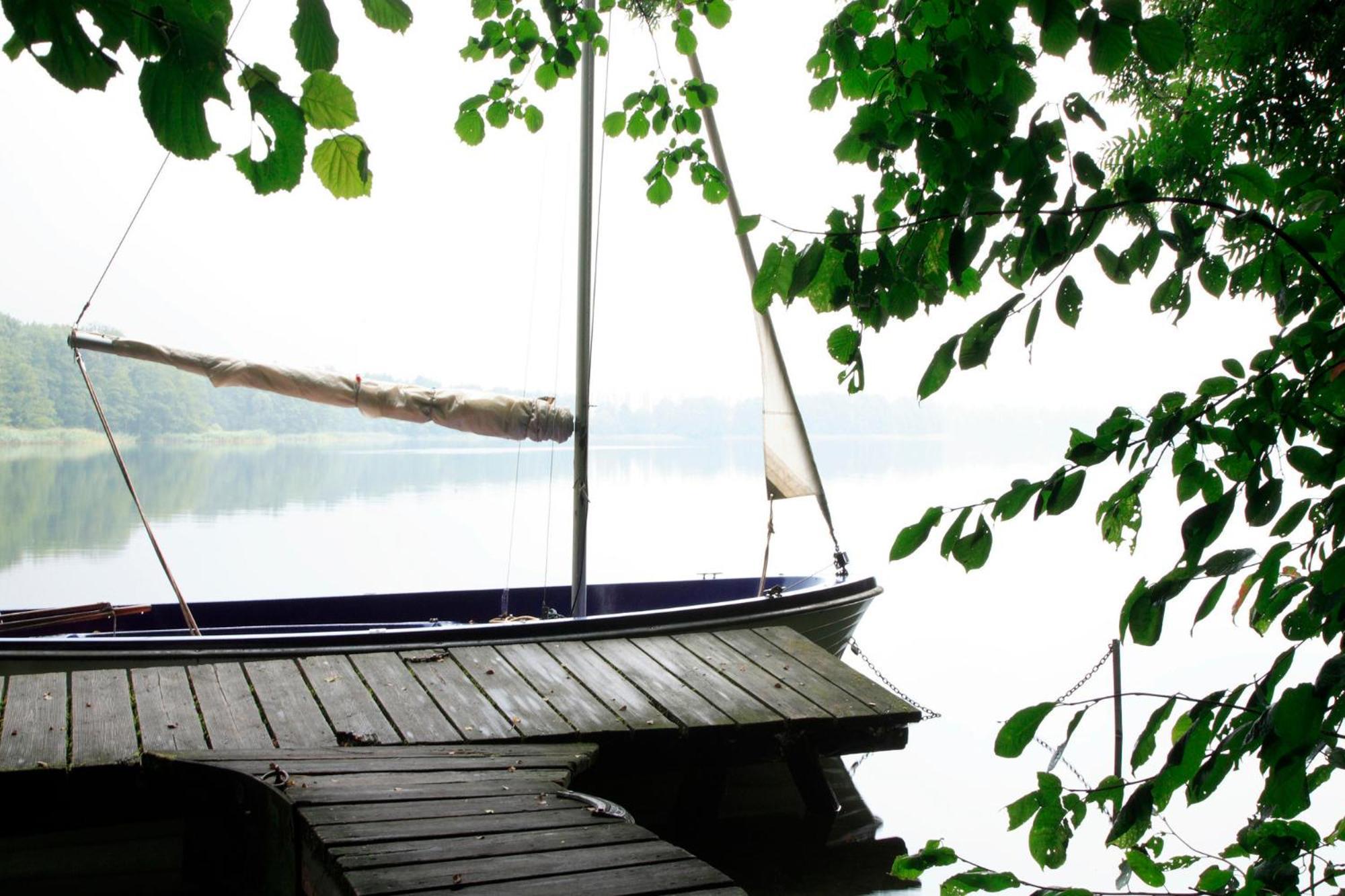 Ferienhaus Am See Perlin Exteriör bild